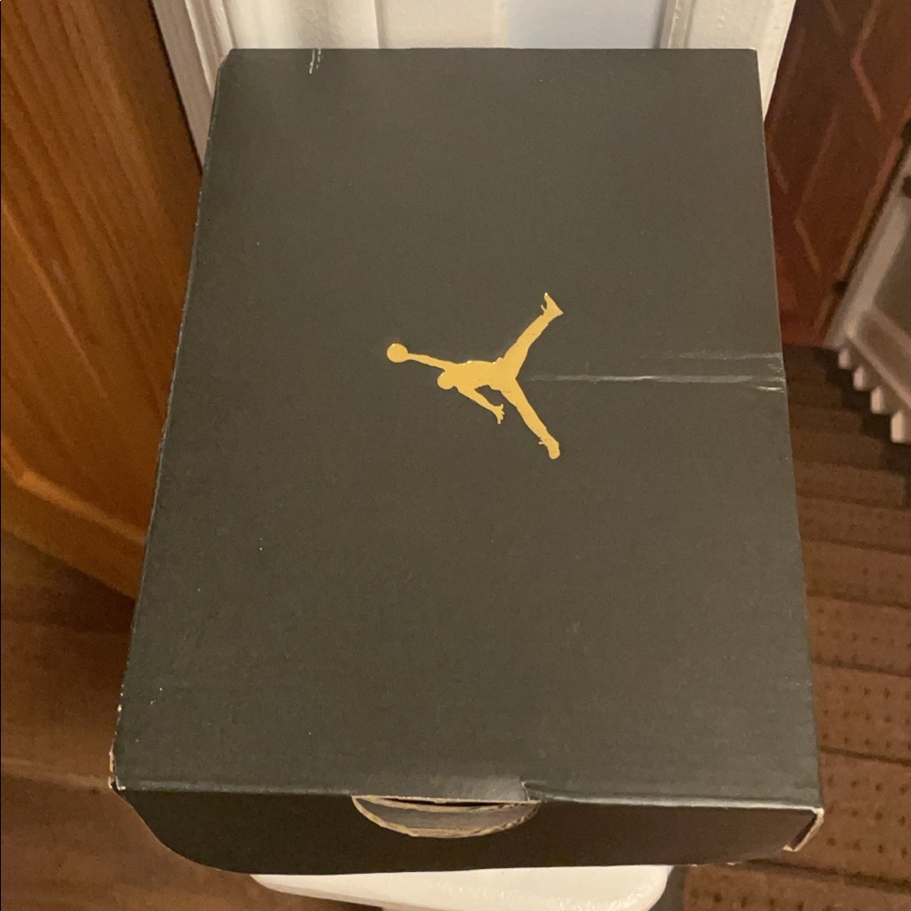 Air Jordan - Picture 4 of 4